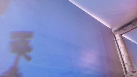  V I C T O R I A   online show from April 2026 07:20:02 PM