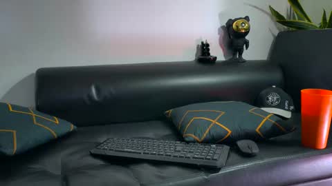 Nicolas Muscle online show from October 2025 03:51:02 AM