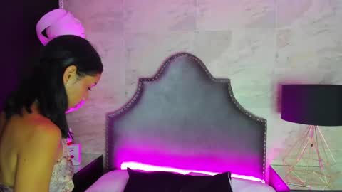 Snapshot of noah_and_kim69 chatting on April 2026 03:21:02 AM Zoe online show from April 2026 03:21:02 AM