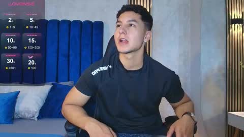 Snapshot of noah_clarkk chatting on June 2026 05:41:01 PM Noah online show from June 2026 05:41:01 PM
