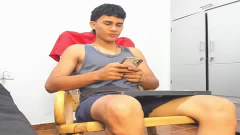 noah_jones41 online show from September 2025 02:28:02 AM