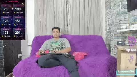 Snapshot of noahandbunny chatting on June 2026 11:14:01 AM Noahandbunny online show from June 2026 11:14:01 AM