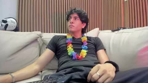 noahx_valko online show from December 2025 03:00:01 AM