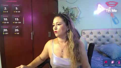 Snapshot of noelia_milfs chatting on June 2026 10:37:01 PM noelia_milfs online show from June 2026 10:37:01 PM