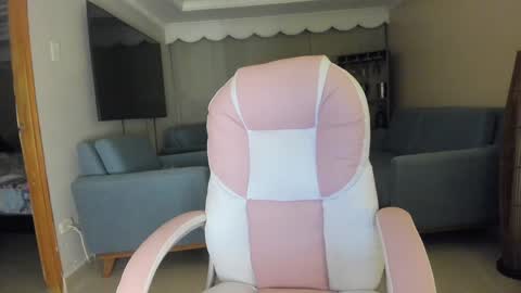 Snapshot of noemibcnz chatting on November 2025 12:22:01 AM In instagram dayhannanoemi online show from November 2025 12:22:01 AM