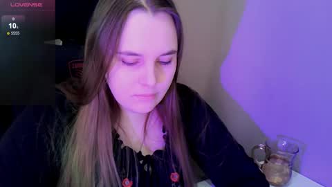 noir_ember_ online show from March 2026 05:13:02 PM