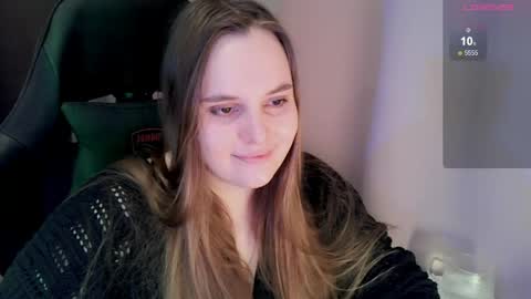 Snapshot of noir_ember_ chatting on May 2026 05:40:02 PM noir_ember_ online show from May 2026 05:40:02 PM