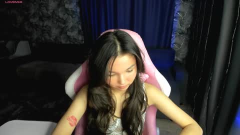 nomi online show from April 2026 07:21:02 PM