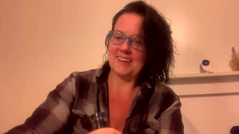 Snapshot of nonipsalldrip chatting on May 2026 06:08:02 AM NoNipsAllDrip online show from May 2026 06:08:02 AM