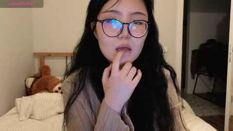 Snapshot of nullgirll chatting on May 2026 11:32:02 PM Erica online show from May 2026 11:32:02 PM