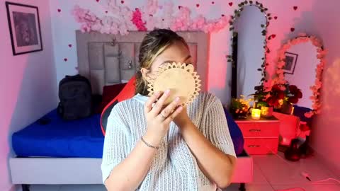 Snapshot of nyla_fox chatting on April 2026 07:03:02 PM nyla online show from April 2026 07:03:02 PM