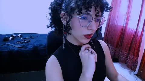 Nyxxei online show from April 2026 08:10:02 PM