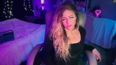 nyxxen online show from April 2026 12:37:01 AM