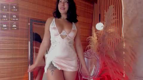 MAILY  online show from November 2025 10:18:02 PM