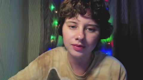 Evie online show from October 2025 01:23:02 PM