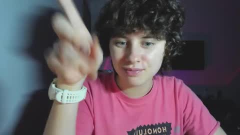 Evie online show from November 2025 01:21:02 PM