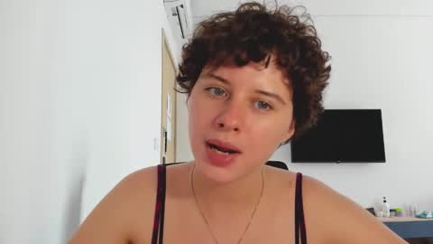 Evie online show from February 2026 06:18:02 AM