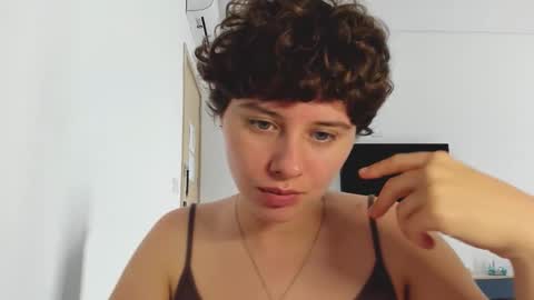 Evie online show from February 2026 05:00:02 AM