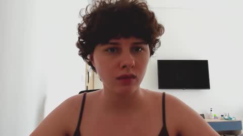 Evie online show from February 2026 07:37:01 AM