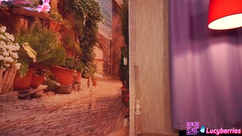 Lucy night Alice and Gven day online show from December 2024 09:09:02 PM