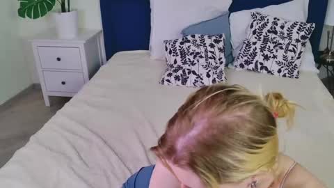 Lily online show from April 2026 08:06:01 PM