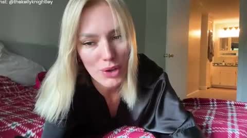 Snapshot of ohbabykelly chatting on July 2026 06:33:01 PM Kelly online show from July 2026 06:33:01 PM