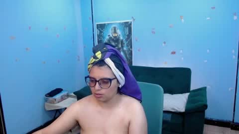 ohmysqueak online show from July 2026 02:05:17 AM