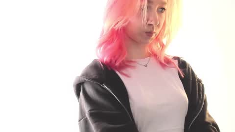 Emi and Ohpi online show from April 2026 10:28:01 AM