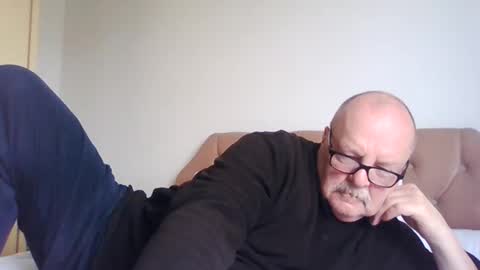Snapshot of old_fkrr_ chatting on April 2026 09:56:01 AM old_fkrr_ online show from April 2026 09:56:01 AM