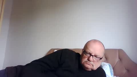 Snapshot of old_fkrr_ chatting on June 2026 10:04:01 AM old_fkrr_ online show from June 2026 10:04:01 AM