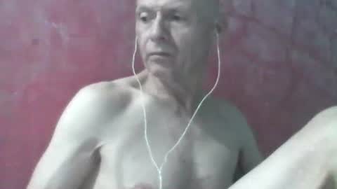 Snapshot of oldbuthorny62 chatting on April 2026 07:31:01 AM oldbuthorny62 online show from April 2026 07:31:01 AM