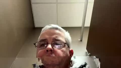 OldrM online show from February 2025 11:01:02 PM