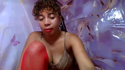 Snapshot of olinaa chatting on June 2026 07:07:01 AM olinaa online show from June 2026 07:07:01 AM