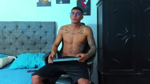 oliver_smith_2 online show from May 2026 04:48:01 PM