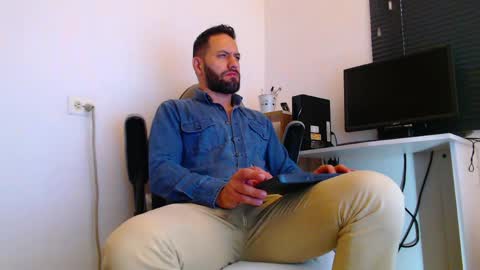 oliver online show from April 2026 01:55:02 PM