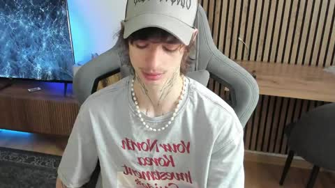 oliverrgroove online show from April 2026 08:53:01 AM