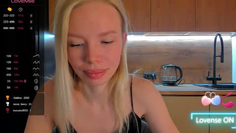 Olivia 3 online show from April 2026 10:14:02 PM