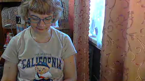 Olivia Mia online show from March 2026 07:01:01 AM