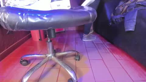   online show from February 2025 01:01:01 PM