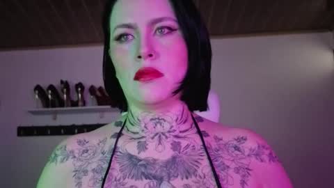   online show from January 2026 01:59:01 PM