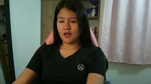 Olivia online show from April 2026 12:17:02 PM