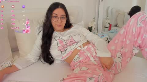 Olivia online show from April 2026 06:13:05 AM