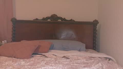 Olivia Mcneill  online show from May 2026 05:43:02 PM