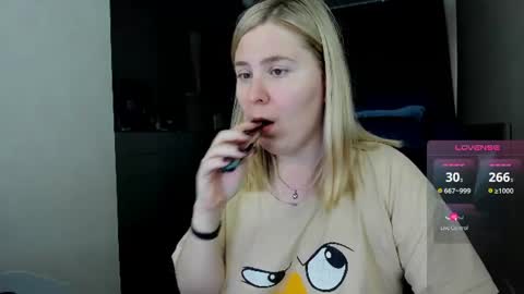 Snapshot of oliviamunk chatting on July 2026 05:43:02 AM . online show from July 2026 05:43:02 AM