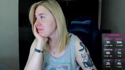Snapshot of oliviamunk chatting on July 2026 03:45:02 AM . online show from July 2026 03:45:02 AM