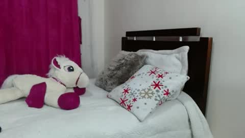 Olivia online show from April 2026 11:17:01 PM