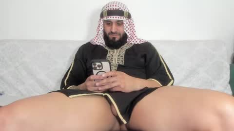 Snapshot of omar_xoxo chatting on June 2026 07:00:01 AM Omar online show from June 2026 07:00:01 AM