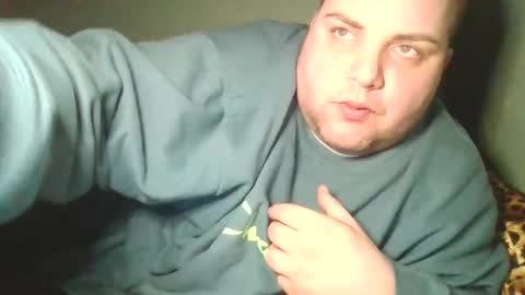Snapshot of omgmikeydidwhat chatting on December 2024 10:45:01 PM omgmikeydidwhat online show from December 2024 10:45:01 PM