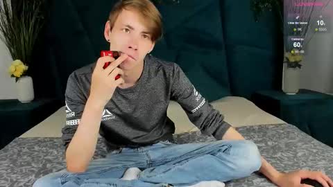 Erick  online show from September 2025 06:57:02 AM