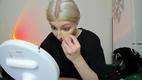 Snapshot of only_iva21 chatting on October 2025 12:53:02 PM Iva online show from October 2025 12:53:02 PM